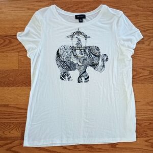 AB Studio Tee Shirt Womens XL White Elephant Print Graphic Short Sleeve‎ Rayon